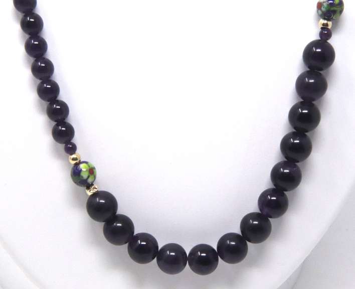 Graduated Amethyst Beads Necklace