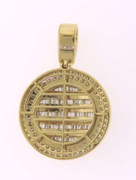 Stunning  +2ctw Diamond Pendant in 10kt Yellow Gold