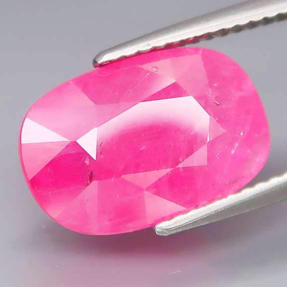 Vibrant 5.69ct HEATED ONLY! Top pink Ruby