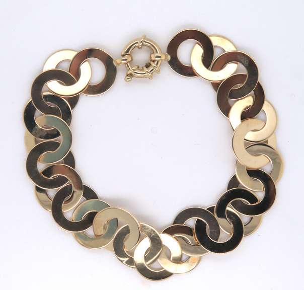 Fancy Yellow Gold Circle Bracelet
