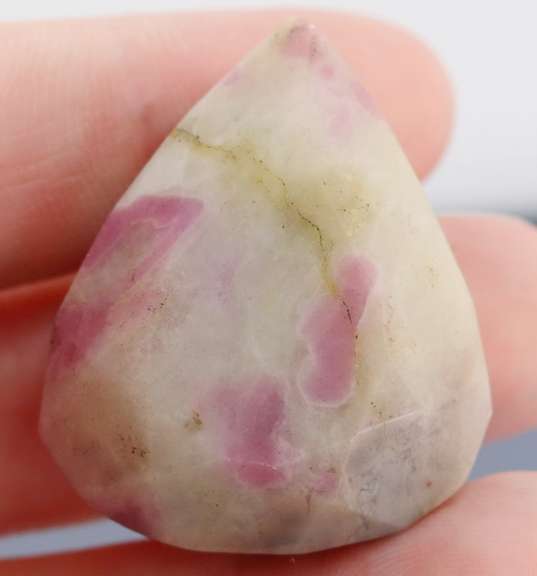 Stunning 133.50ct pink and white pear cut Ruby