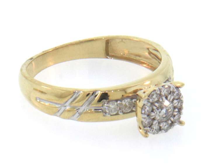 Wonderful 3 Ring Wedding Set in 14kt Yellow Gold