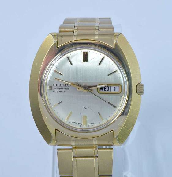 Vintage Seiko Automatic 17 Jewels. Pre-Owned.