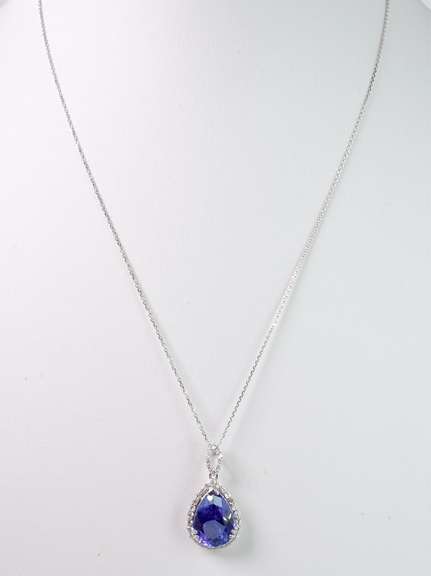 18KT Tanzanite & Diamond Pendant Necklace