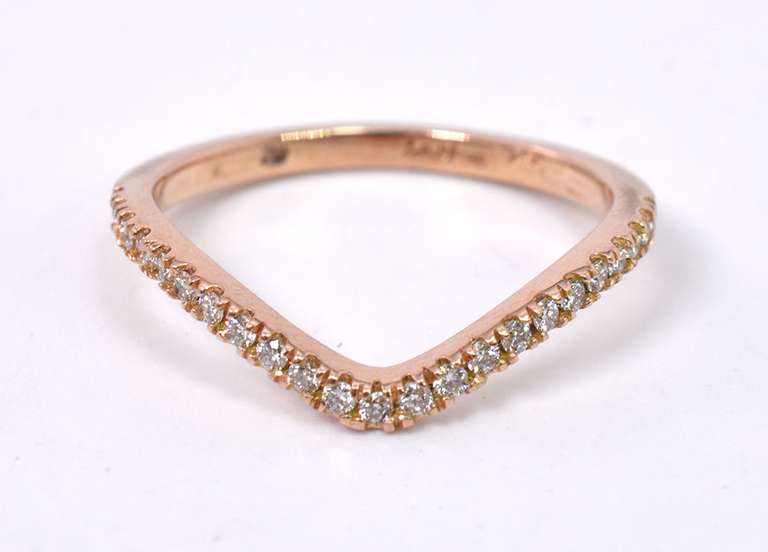 Spectalcular Ladies "V" Shaped Band Style Ring in 14K Rose Gold with Diamonds
