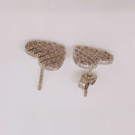 14kt White Gold Diamond Earrings