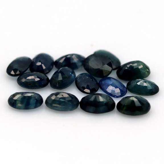Heated only! 8.75ct Royal blue Sapphire set from Madagascar