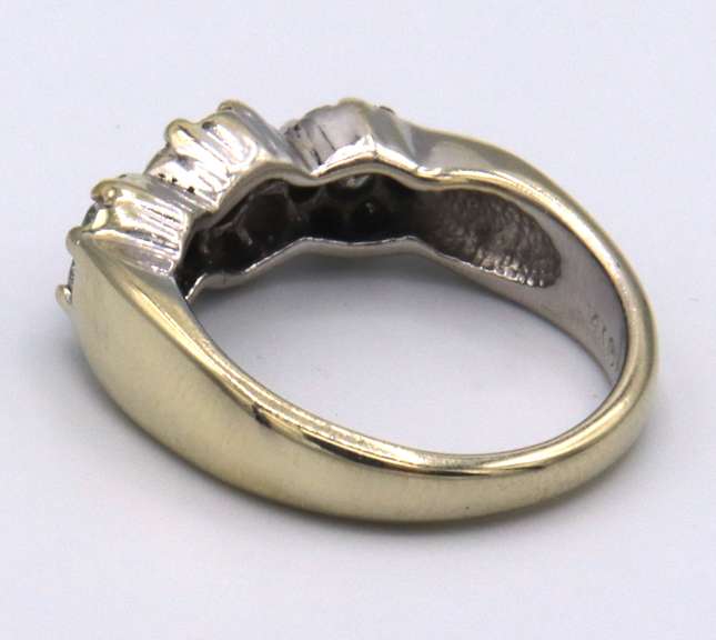 14K WHITE GOLD LADIES DIAMOND RING 1.50 CARAT