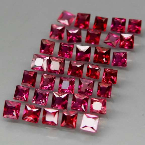 Radiant princess cut! Unheated! 4.27ct Sapphire set!