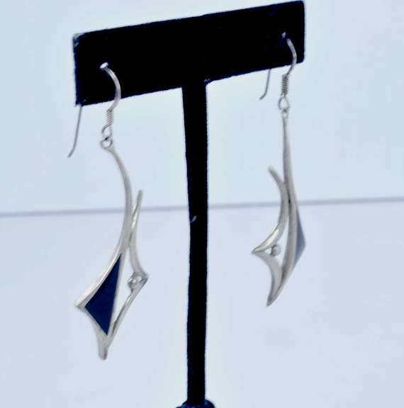 Sterling Silver Black Stone Earrings.