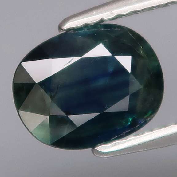 HEATED ONLY! 1.73ct oval cut Sapphire
