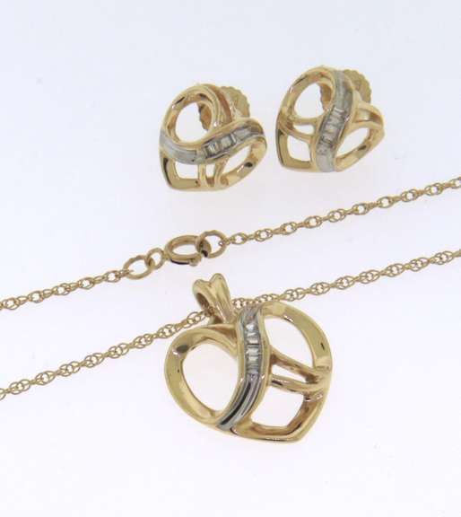 Charming Set of Bagg Crossover Heart Pendant and Earrings