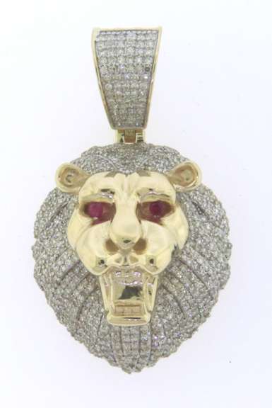 Flashy 10kt Diamond Lion Pendant