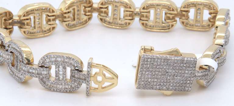 Spectacular 5.91ctw Diamond Yellow Gold Bracelet