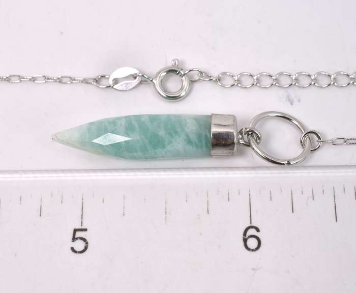 Glamorous Green Pointed Gemstone Necklace in Sterling Silver