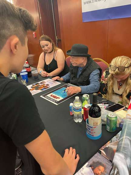 Richard Dreyfus Jaws Autographed Photo Graphics Guitar ACOA Exact Video Proof