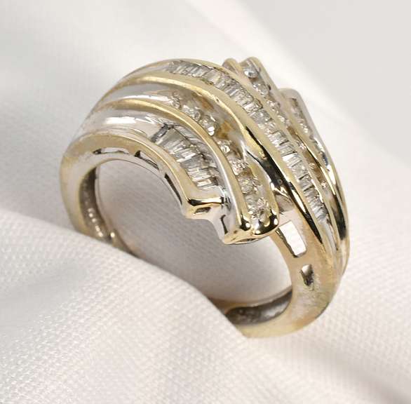 Glittering White Gold Diamond Cluster