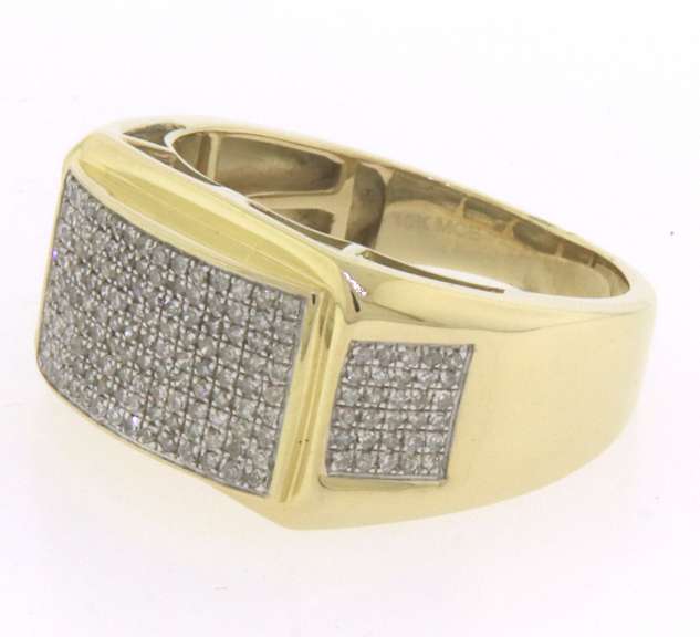 Handsome 10kt Diamond Men's Ring