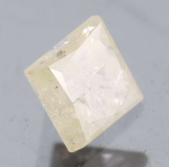 Princess Cut! 0.37ct untreated fancy color Diamond