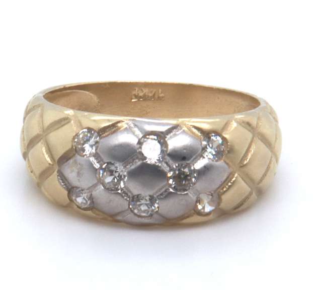 LADIES 14 KT WOVEN DESIGN DIAMOND BAND