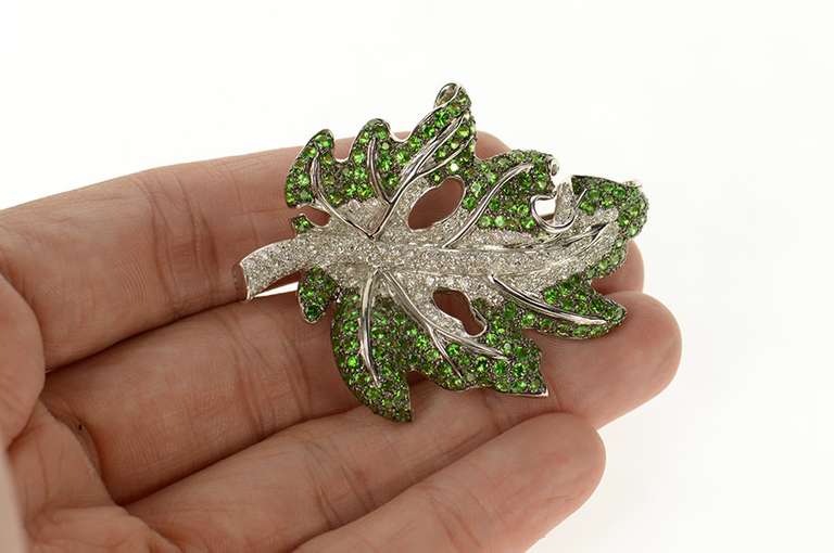 18K White Gold 9.55 Ctw Pave Tsavorite Garnet Diamond Leaf Pin/Brooch