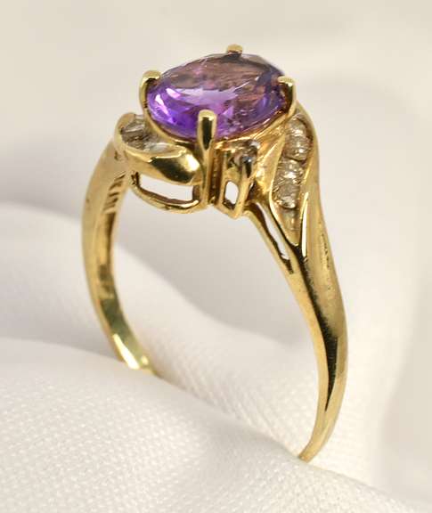 Tasteful Amethyst Ring
