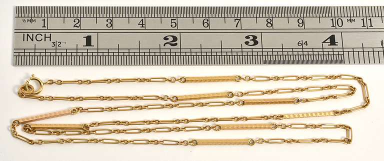 Stylish Bar and Link Necklace