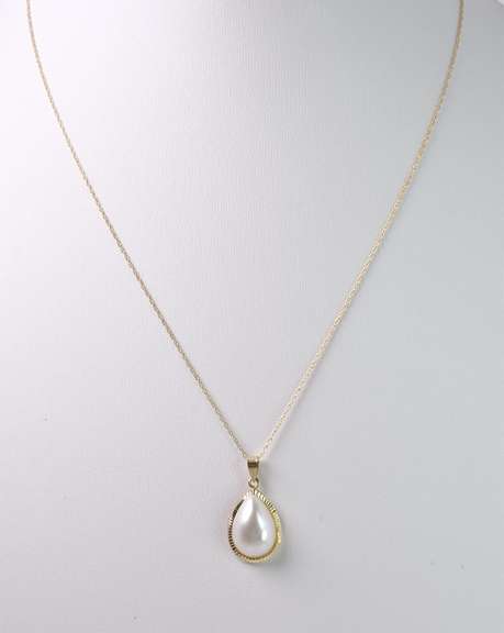 Pretty "Pearl - like" Pendant in 14K Yellow Gold