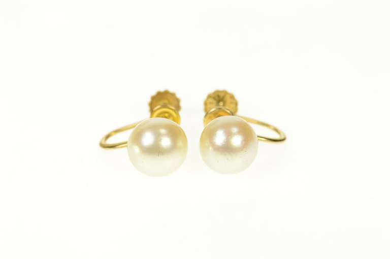 14K Yellow Gold 8.6mm Pearl Classic Retro Screw Back Earrings