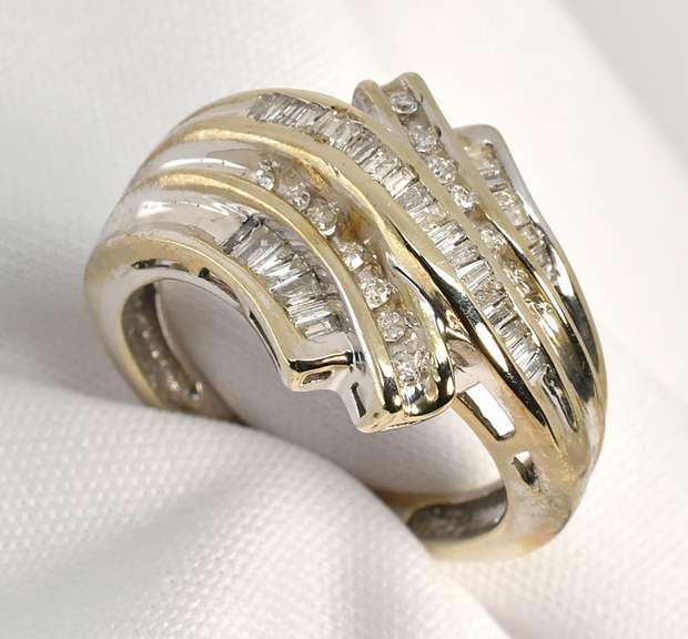 Glittering White Gold Diamond Cluster