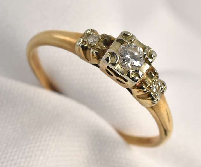 Cute Vintage Diamond Ring