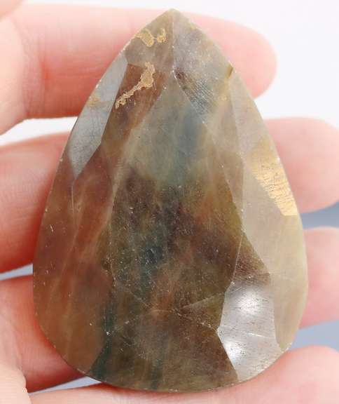 UNTREATED! Gigantic 559ct golden tone Sapphire