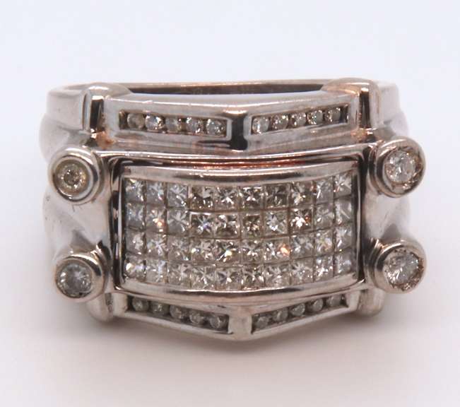 MEN'S 14K WHITE GOLD DIAMOND RING