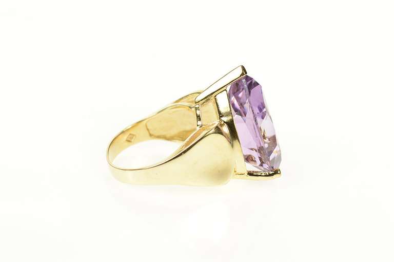10K Yellow Gold Pear Amethyst Solitaire Statement Cocktail Ring