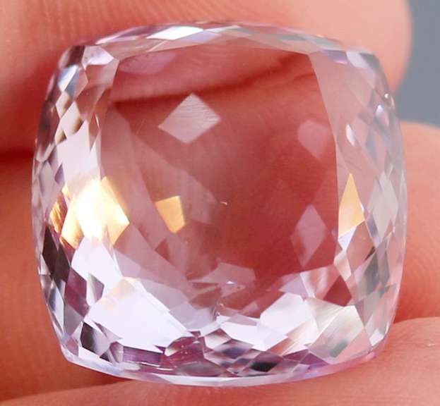 Eye catching 33.74ct Rose de Franc Amethyst