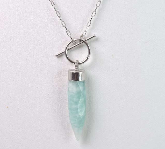 Glamorous Green Pointed Gemstone Necklace in Sterling Silver