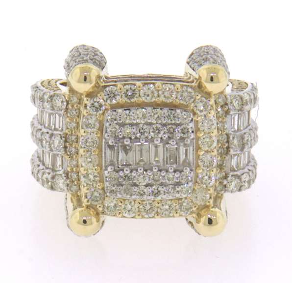 Impressive +7ctw Diamond Men's Ring in 10kt