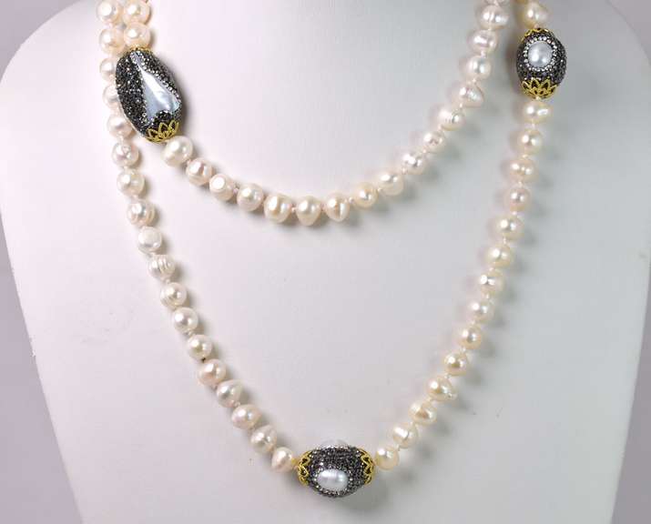 Opulent Pearl Necklace with Crystalized Mother of Pearls