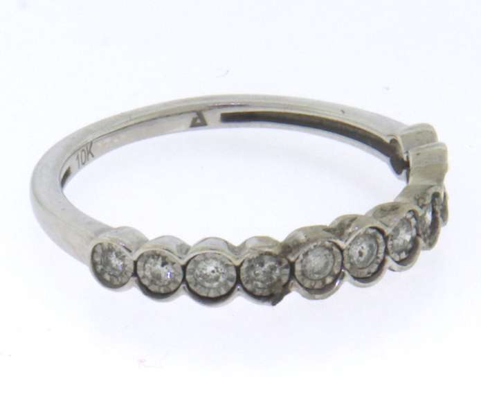 Brilliant White Gold Illusion Set Diamond Band