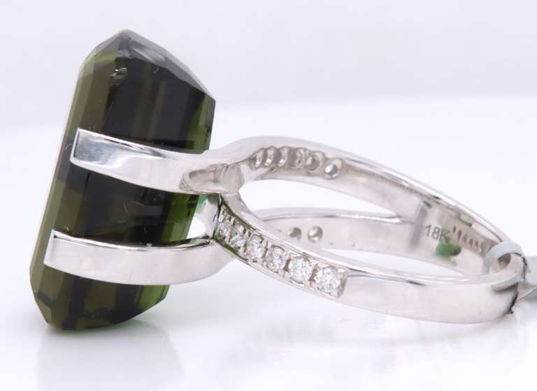 Unique 18kt White Gold Tourmaline and Diamond Ring