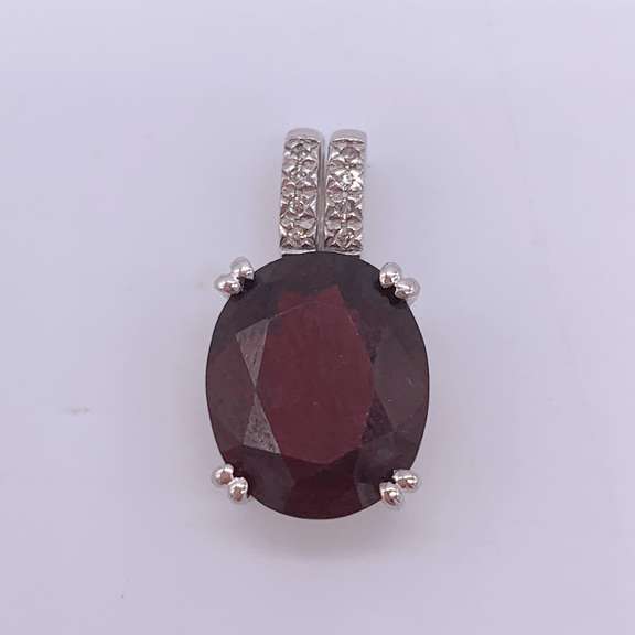 6.50 Carat Garnet & Diamond Pedant in 14kt Gold