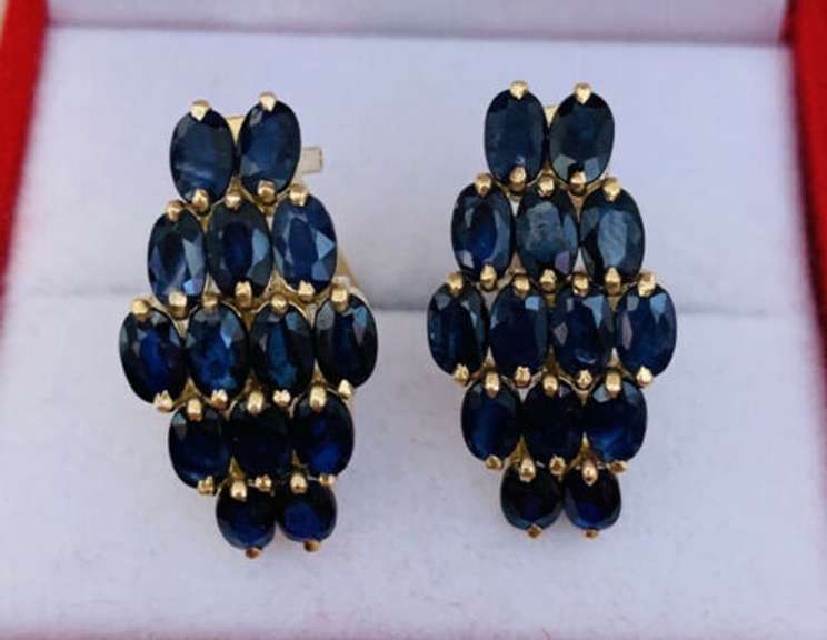 5.0 Carat Blue Sapphire Earrings in 14kt Gold