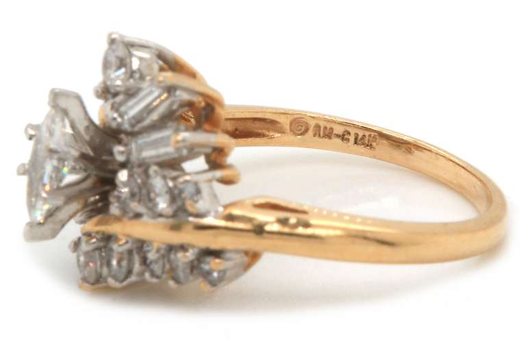 Ladies 14k gold diamond ring