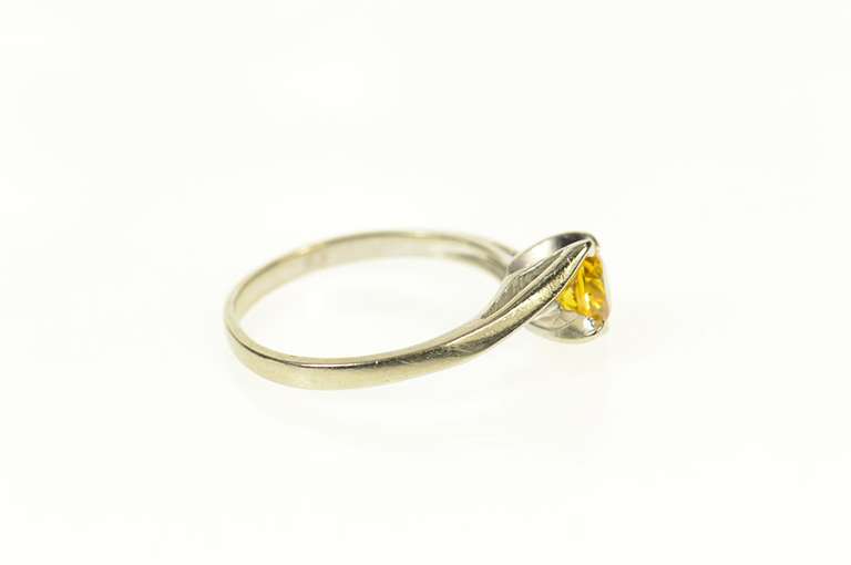 10K White Gold Round Citrine Swirl Retro Solitaire Bypass Ring
