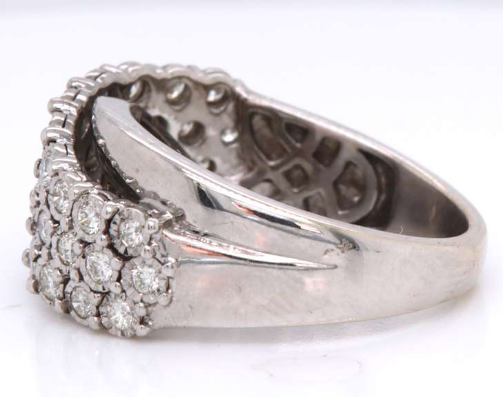 Wonderful White Gold 2cts Diamond Wedding Ring