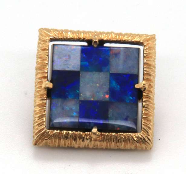 14 KT YELLOW GOLD OPAL DOUBLET INLAY LAPEL PIN.