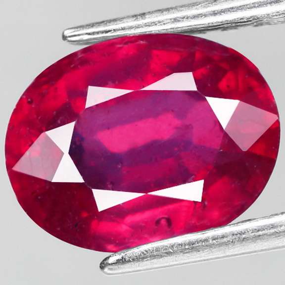 Stunning 2.88ct reddish pink Ruby