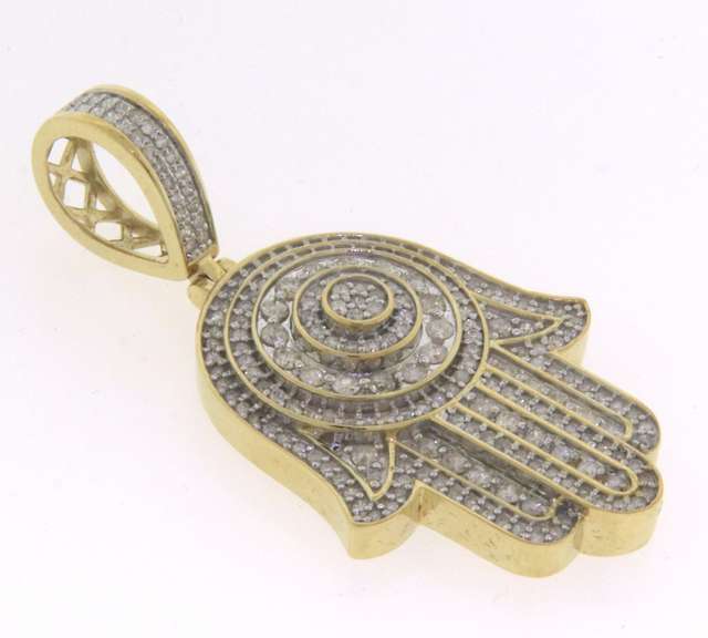 Sparkling 10kt Diamond Hamsa Hand Pendant