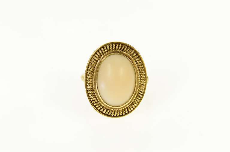 18K Yellow Gold Retro Oval Coral Ornate Cocktail Statement Ring