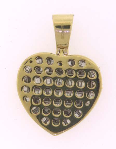 Beautiful 10kt Diamond Heart Pendant